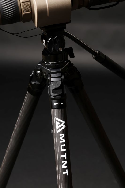 CF-40 Carbon Fiber Tripod